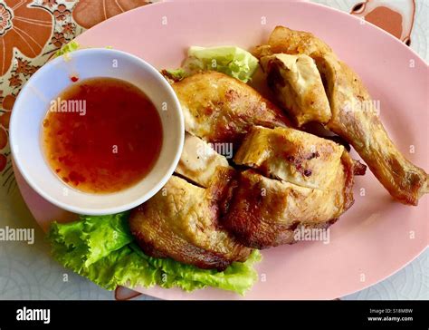  ガイヤーン、タイ・チェンマイの香ばしい焼き鳥はまさにスパイスの饗宴！